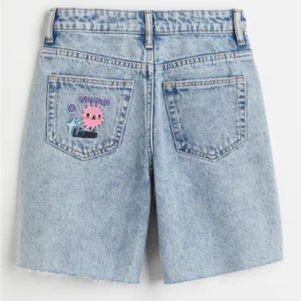 Liunic x H&M Jean shorts, US size 18 girls.  FR and UK 13-14